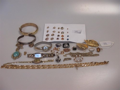 Lot 174 - A collection of gold and costume jewellery...