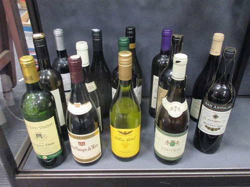 Lot 94 - Fourteen various wines, including 4 Spanish...