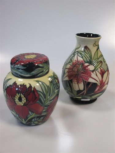 Lot 31 - A modern Moorcroft 'Tree Peony' pattern ginger...