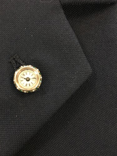 Lot 164 - An unsigned continental novelty lapel watch