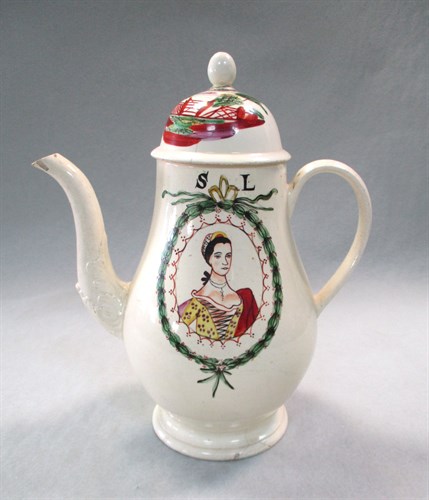 Lot 6 - An 18th century creamware coffee pot and cover, probably Leeds