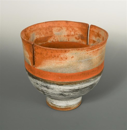 Lot 56 - Robin Welch, (British, born 1936), a stoneware footed bowl