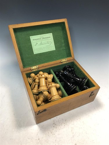 Lot 315 - A Jacques Staunton Chess set