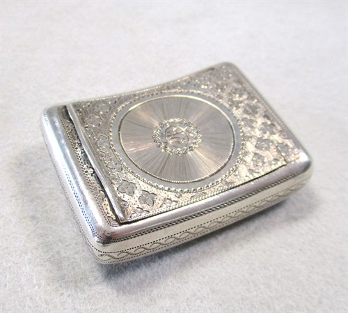Lot 105 - A George IV silver snuffbox by Joseph Wilmore