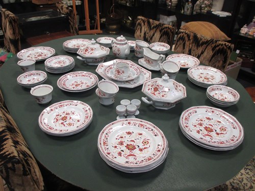 Lot 114 - A Kashmar Wedgwood dinner and tea set