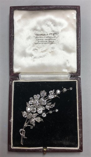 Lot 456 - A 19th century diamond spray brooch