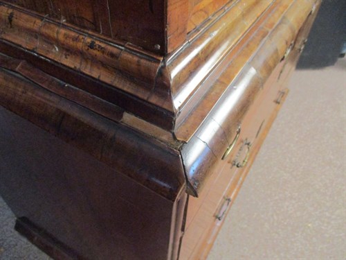 Lot 392 - A William & Mary walnut escritoire