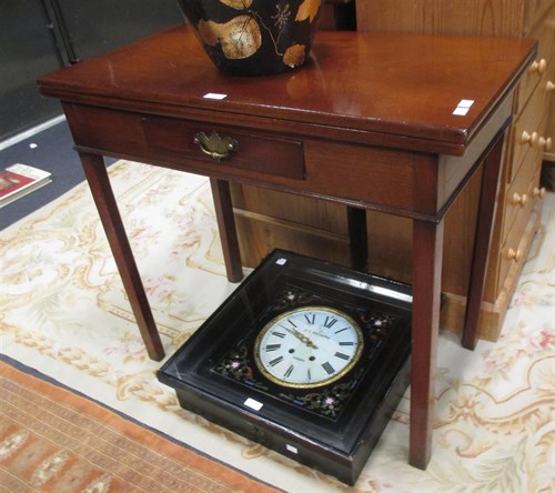 Lot 424 - A mahogany tea table with single drawer 74 x...