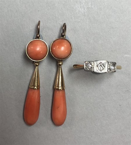 Lot 212 - A pair of coral earpendants together with an Art Déco three stone diamond ring