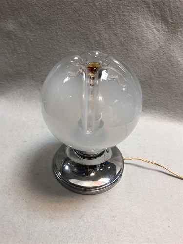 Lot 186 - A Murano glass table lamp, the globular shade...
