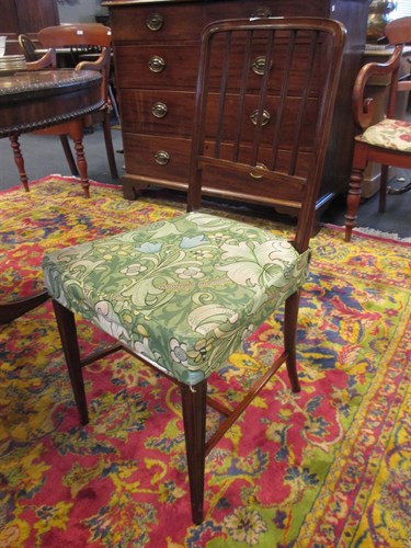 Lot 353 - Three superb quality late Victorian saloon...
