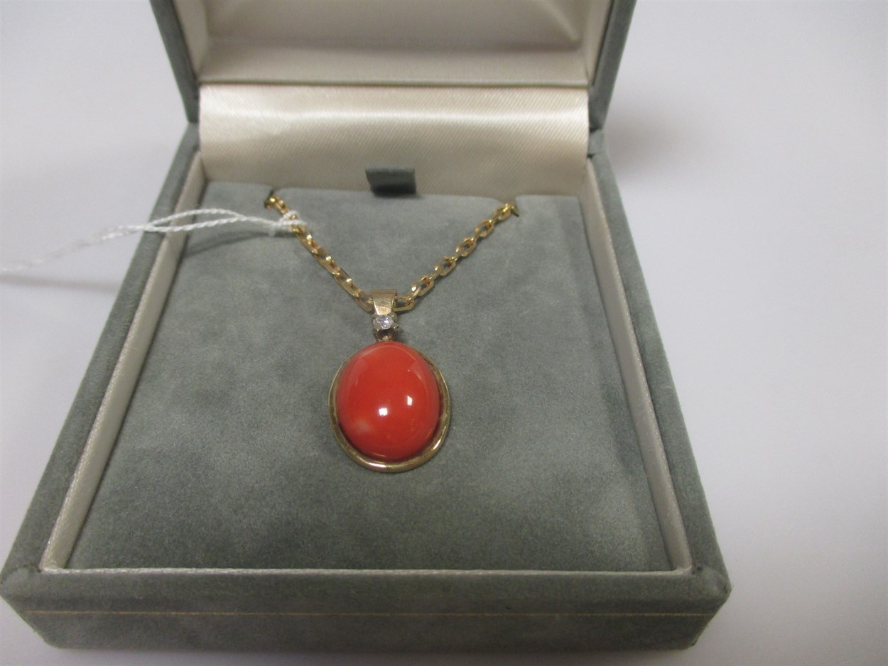 Lot 159 - A 9ct hallmarked filled trace link neckchain...