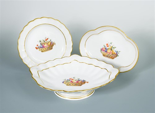 Lot 7 - A Derby dessert service, circa 1795