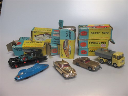 Lot 146 - Corgi models, most boxed, including loose...