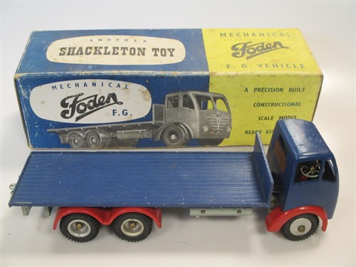 Lot 89 - Shackleton Foden lorry with trailer and box