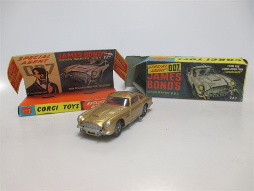 Lot 142 - A Corgi 261 James Bond Aston Martin