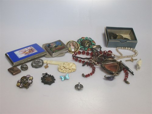 Lot 157 - A collection of jewellery and coins and a gold...