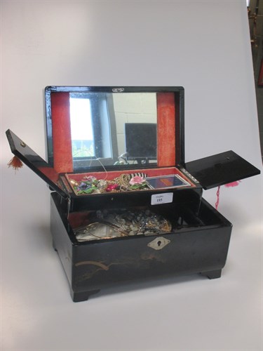 Lot 185 - A jewellery box containing a quantity of...