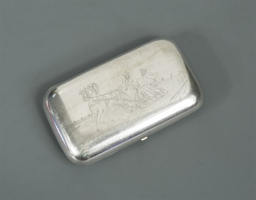Lot 326 - A late 19th Century Russian metalwares silver cigarette or cheroot case
