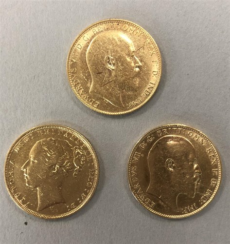 Lot 220 - Three gold sovereigns