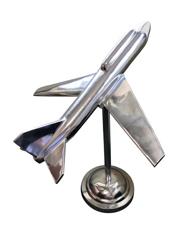Lot 163 - A large contemporary polished aluminium model of an aeroplane