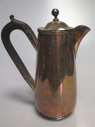 Lot 224 - A silver hot water jug 14.3ozt