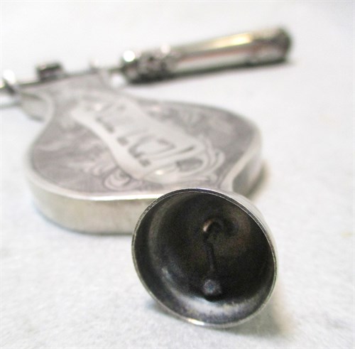 Lot 22 - A continental Jewish gragger