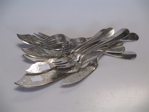 Lot 203 - A collection of Continental silver fish eaters...