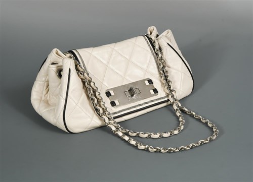 Lot 133 - Chanel, a ladies 'East West' Accordion Flap bag, circa 2008