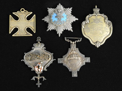 Lot 260 - A small collection of assorted medallions
