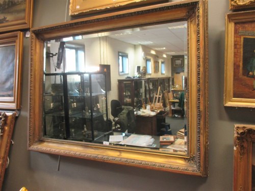 Lot 440 - A rectangular gilt framed mirror 85 x 116cm