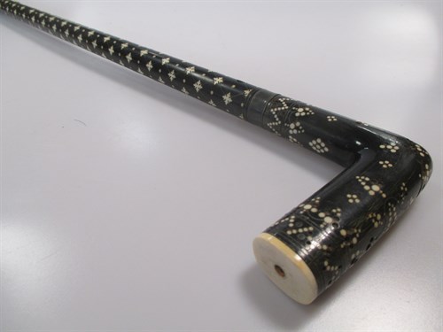 Lot 88 - A late 19th century horn handled, ebonised...