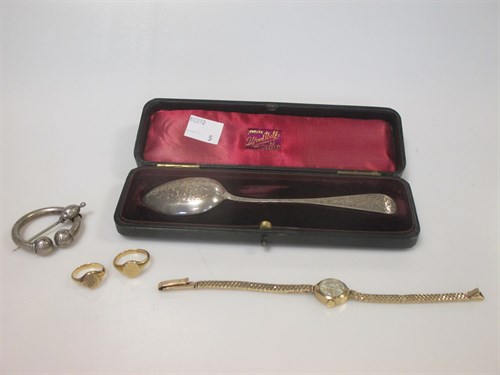 Lot 178 - An 18ct gold signet ring and another signet...