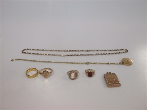 Lot 179 - A belcher chain marked '9c', a 9ct gold locket,...