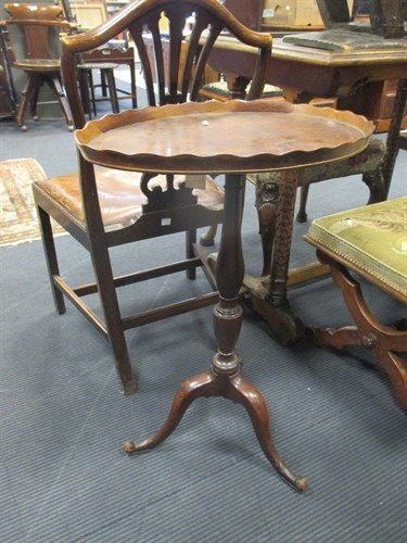 Lot 478 - A 19th century mahogany wine table with oval...