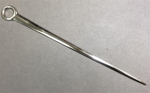 Lot 71 - A George III silver game skewer