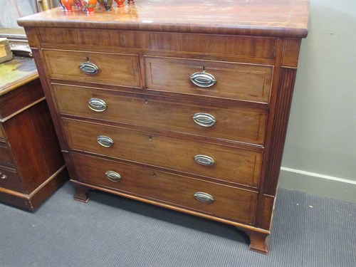 Lot 431 - An early 19th century mahogany chest of...