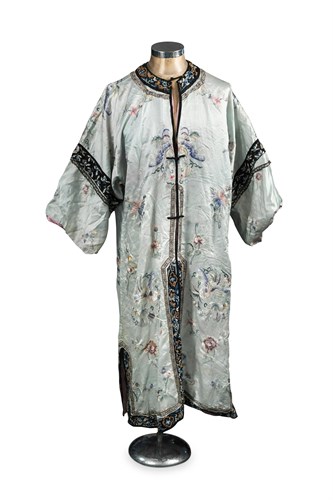 Lot 312 - A Chinese light silk dress early 20th century