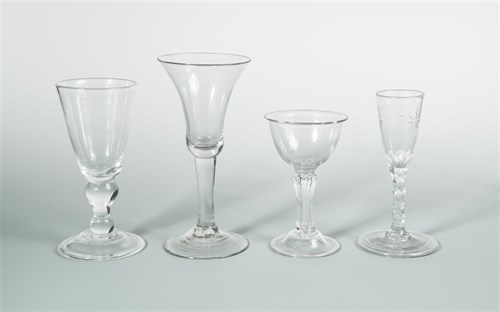 Lot 44 - A large George III wine glass