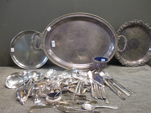 Lot 219 - A silver sugar with blue glass liner, various...