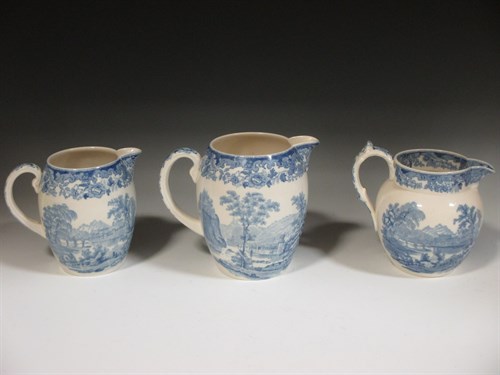 Lot 2 - Three Spode blue and white jugs (17cm the...