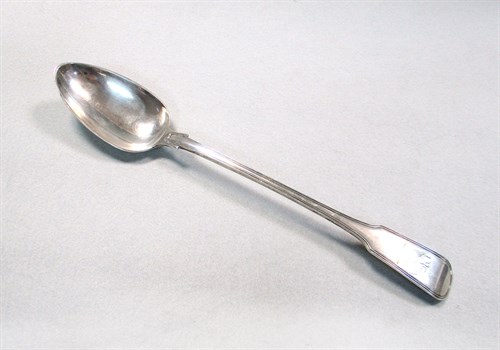Lot 45 - A George III heavy gauge silver basting spoon
