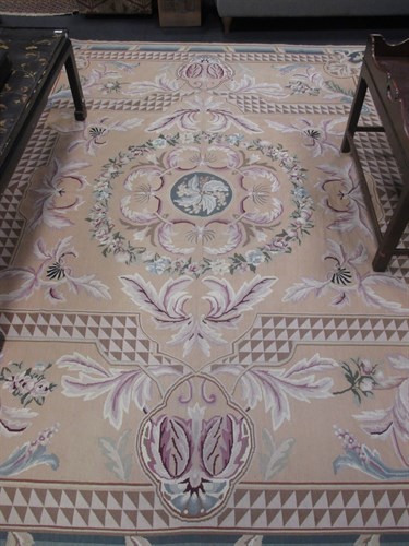 Lot 434 - An Aubusson type flat weave carpet 302 x 225cm