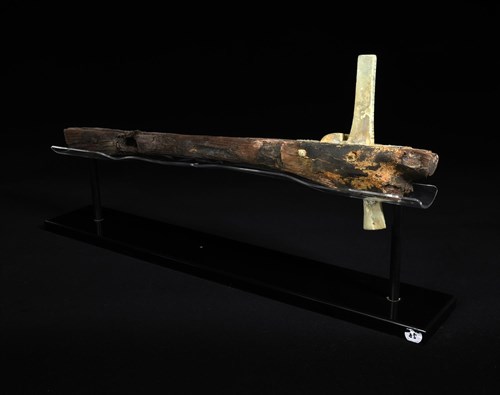 Lot 27 - A rare crossbow 'Nu', Eastern Han dynasty