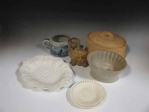 Lot 26 - A Wedgwood game pie dish & cover; a Wedgwood...