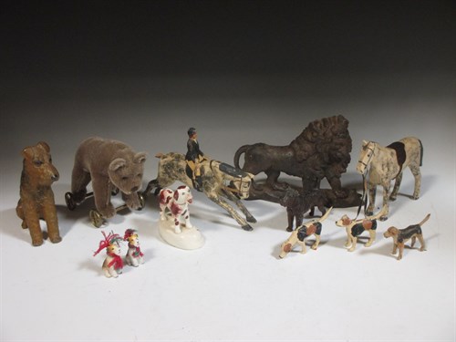 Lot 86 - A table lighter in the form of an Airedale; a...