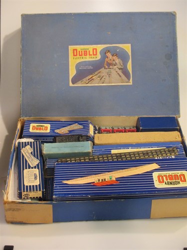 Lot 91 - A quantity of Hornby Dublo including a Duchess...