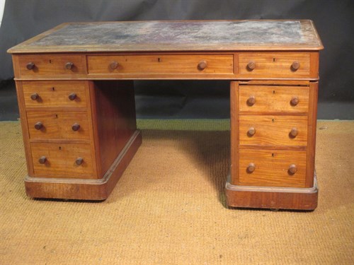 Lot 395 - A Victorian mahogany pedestal desk with...