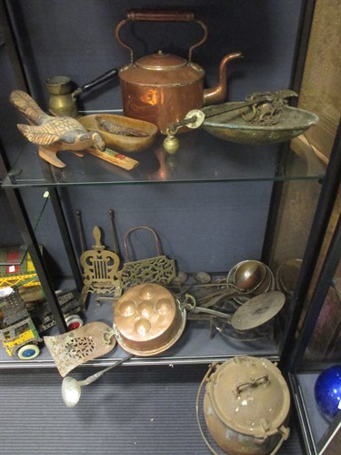 Lot 427 - Brass and steel fire furniture etc