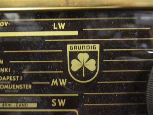 Lot 527 - A Grundig radio, model 3028 3D sound, c1950